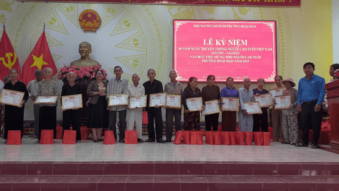 Lễ mừng thọ, chúc thọ cho hội viên người cao tuổi phường Hoài Hảo