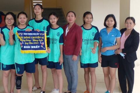UBND phường Hoài Hảo đã tổ chức thành công giải bóng chuyền nam nữ truyền thống năm Quý Mão